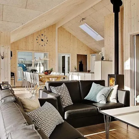 Holiday home Eskilstrup Sleeps 16 Pool Wifi *