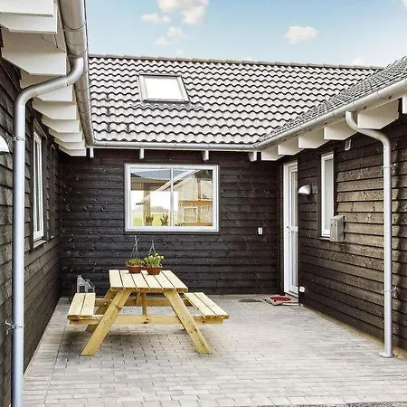 Holiday home Eskilstrup Sleeps 16 Pool Wifi *