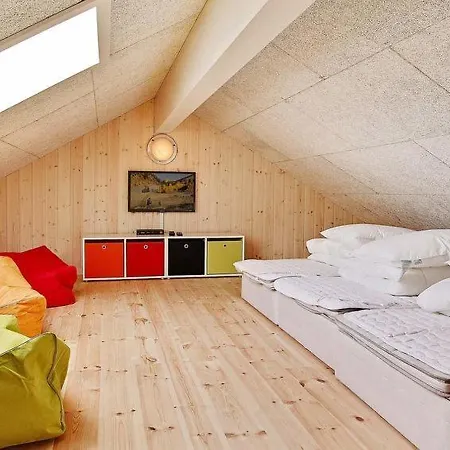 Holiday home Eskilstrup Sleeps 16 Pool Wifi *