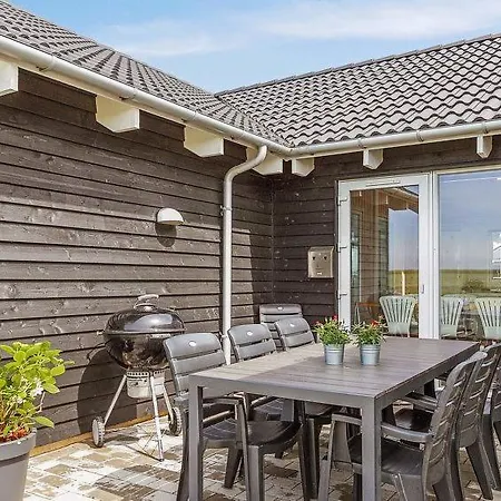 Holiday home Eskilstrup Sleeps 16 Pool Wifi *
