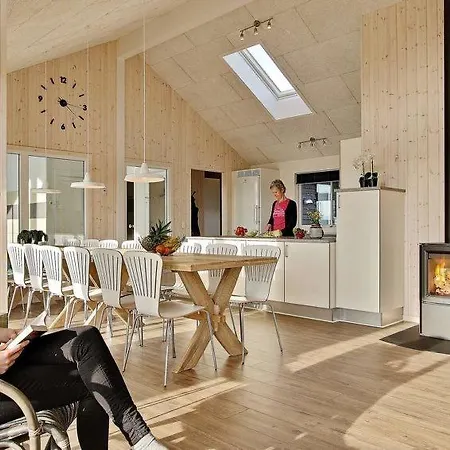 Holiday home Eskilstrup Sleeps 16 Pool Wifi *